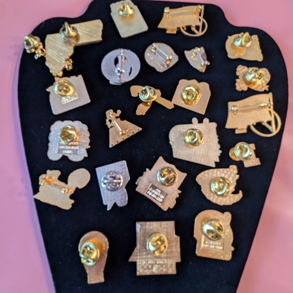 WBA Vintage Lapel Pins. - Picture 10 of 10